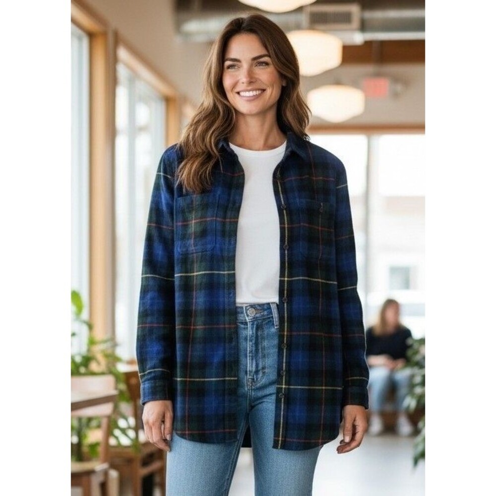 LL Bean Flannel Shirt Blue Green Scotch Plaid Pockets Relaxed Fit Womens Size L